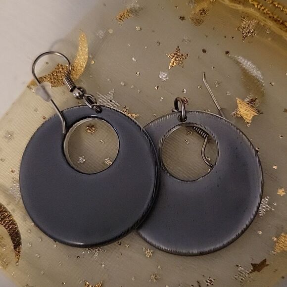 Super cute silver colored dangle boho light earrings - Picture 2 of 3